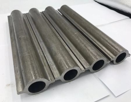 TORICHからのBoiler&Heat交換体、中国の製造業者のための中国OD57*WT5mmの継ぎ目が無い合金鋼の定形管