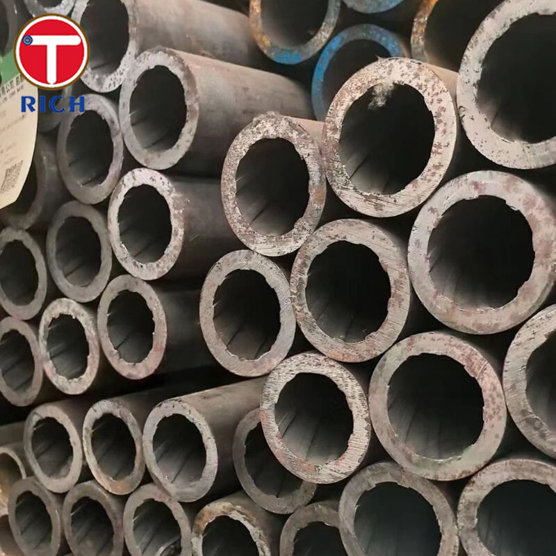 ASME SA213 グレード T12 内糸無縫低合金熱交換管 Cr-Mo 設計と 30-325 mm OD