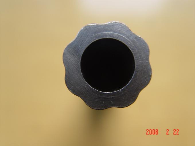 円形の外側スペシャルの中の特別な管の継ぎ目が無い鋼鉄管は形づきます
